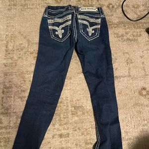 Rock revivals size 24